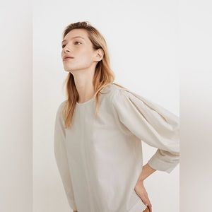 Madewell crepe puff sleeve top. Back button neckline. SZ S. EUC.